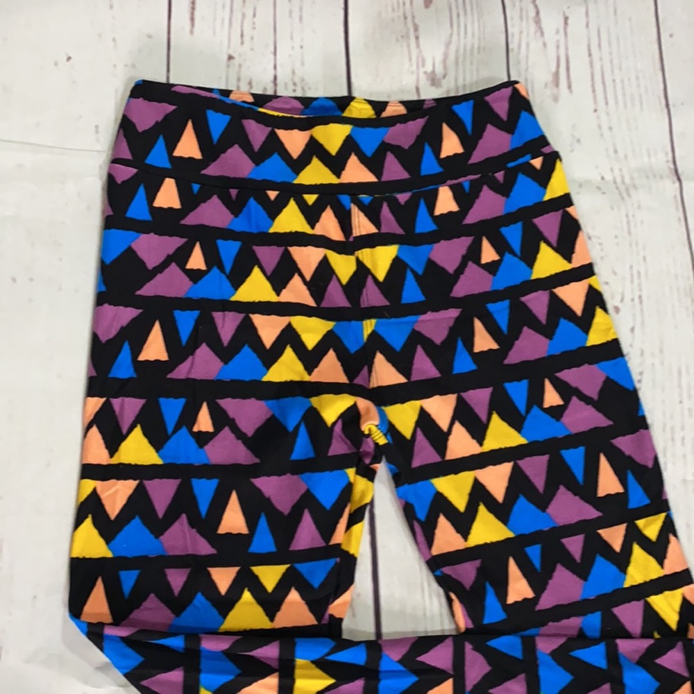 Lularoe buttery leggings geometric